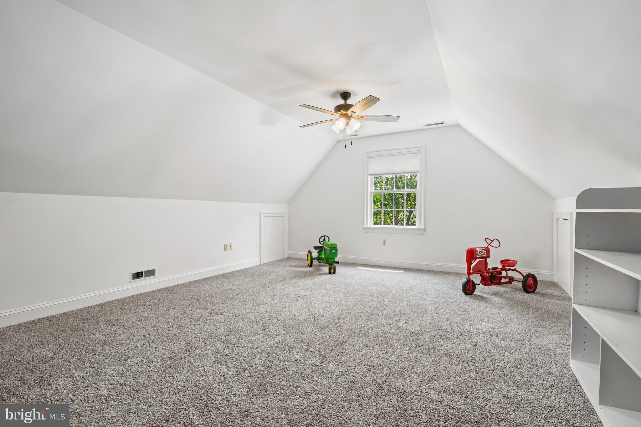1009 South Washington Street Easton, MD 21601 - Photo 45 of 54 an empty room with windows and fan