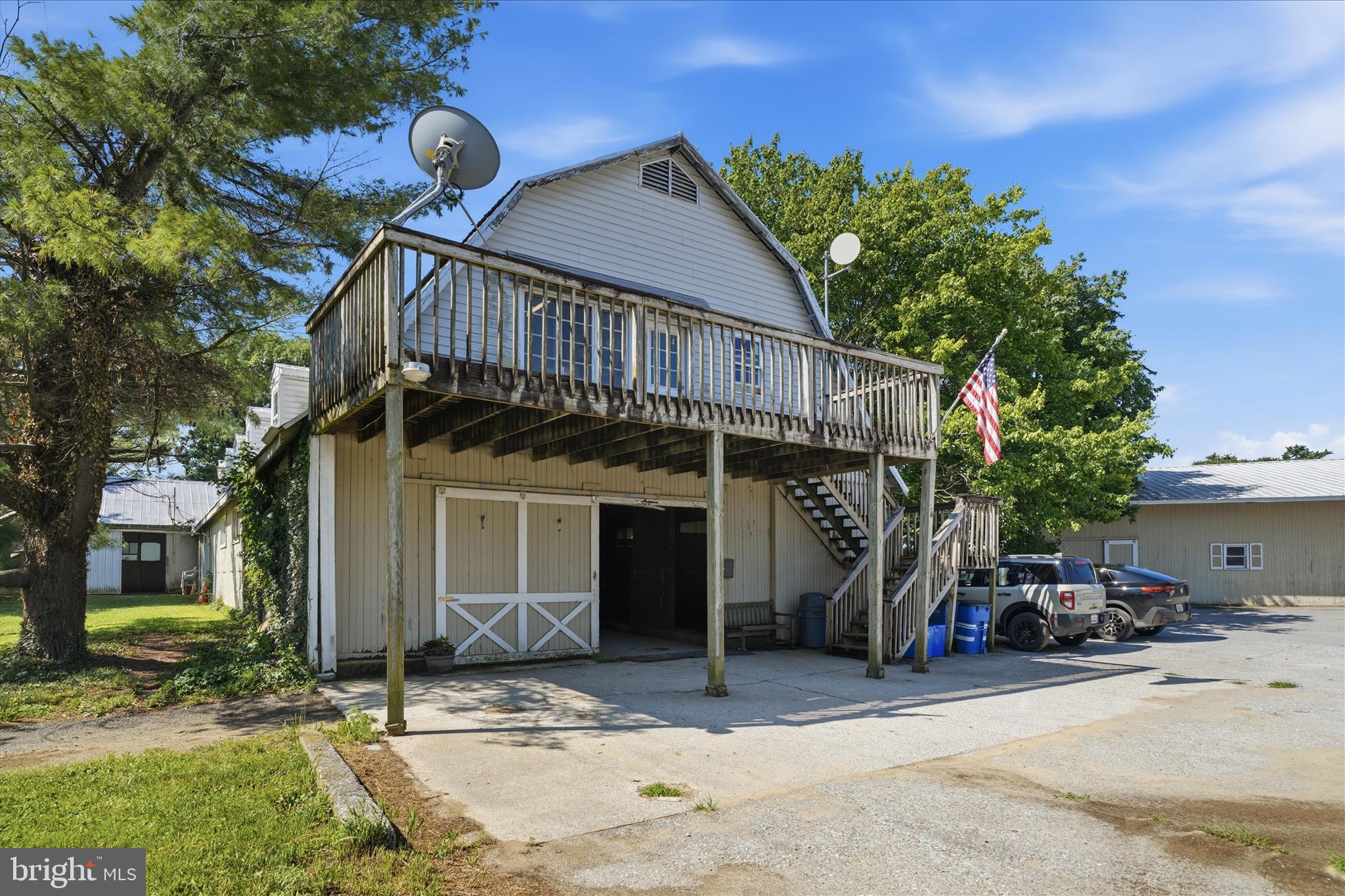 20800 Whites Ferry Road Poolesville, MD 20837 - Photo 23 of 94 Dairy Barn
