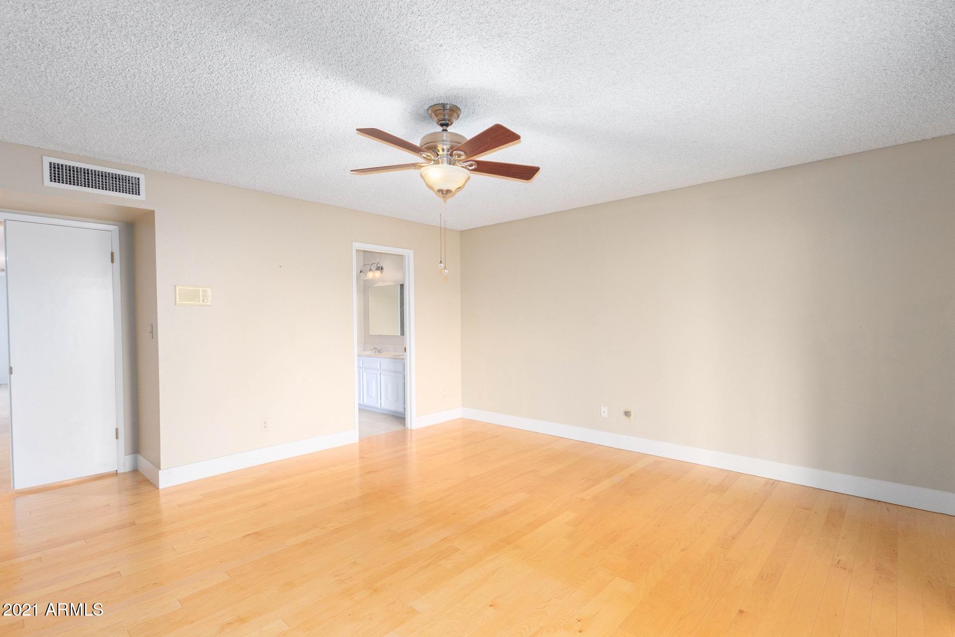 44 East Calavar Road Phoenix, AZ 85022 - Photo 16 of 26 0017-Calavar 18
