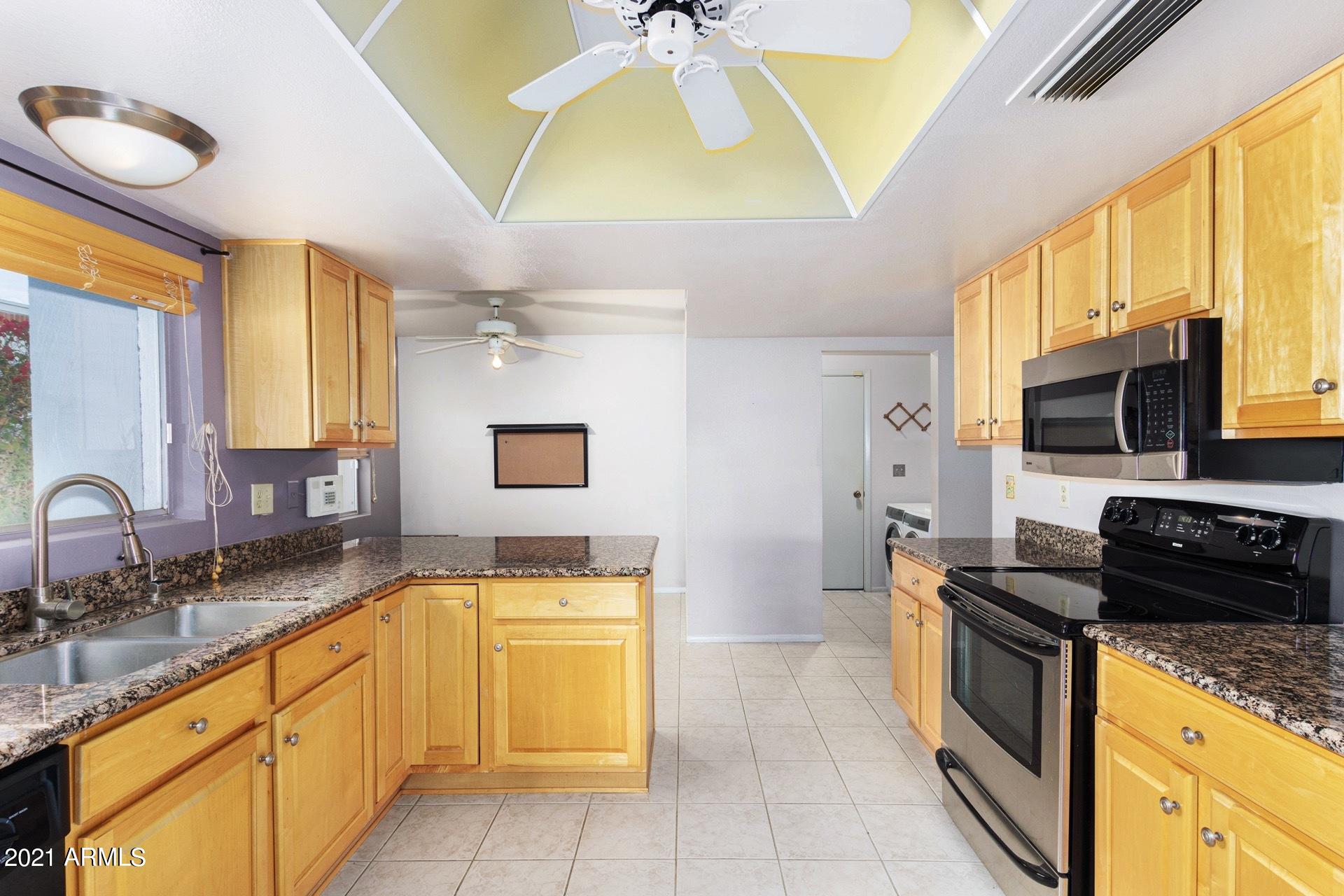 44 East Calavar Road Phoenix, AZ 85022 - Photo 10 of 26 0011-Calavar 11