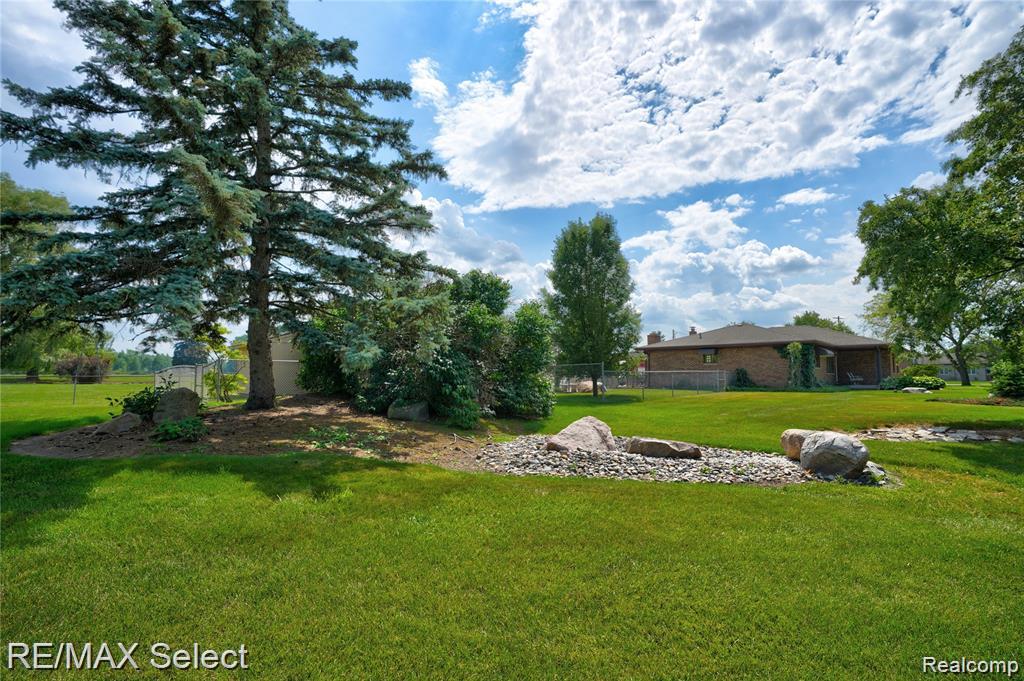 9215 W W. Grand Blanc Rd. Gaines, MI 48436 - Photo 17 of 63