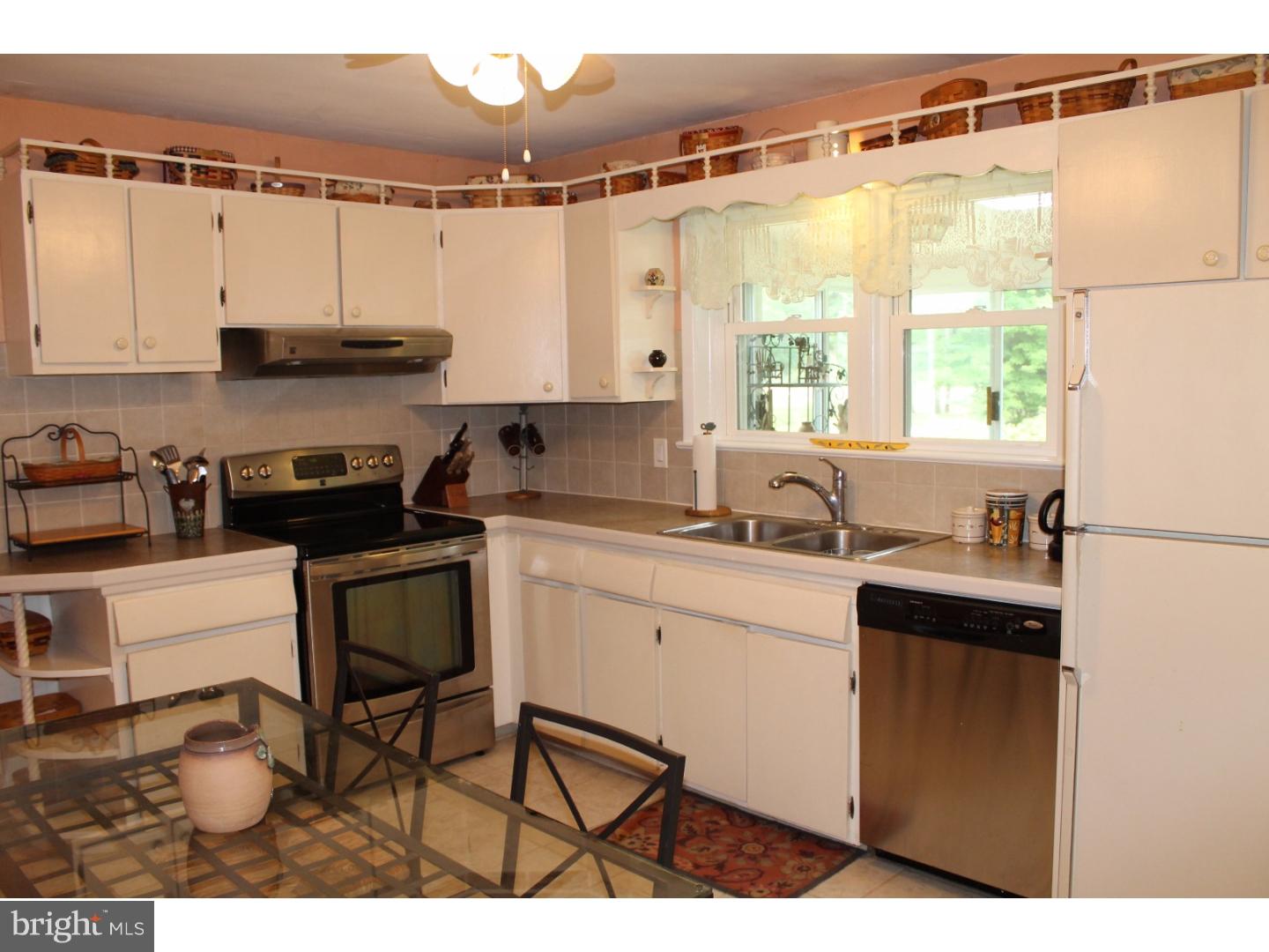 1526 East Butler Pike Ambler, PA 19002 - Photo 10 of 22 Kitchen