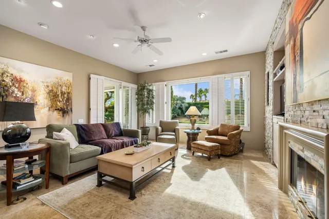 $1,000,000 | 65 Laken Lane, Palm Desert, CA 92211