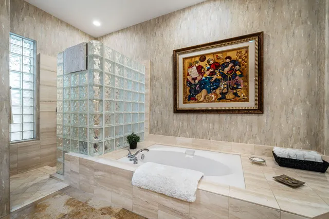 $1,000,000 | 65 Laken Lane, Palm Desert, CA 92211