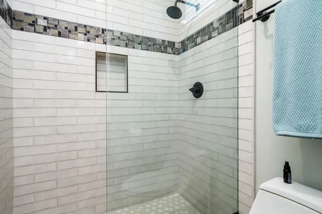 $1,000,000 | 65 Laken Lane, Palm Desert, CA 92211