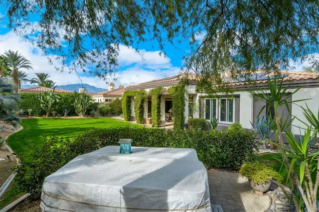 $1,000,000 | 65 Laken Lane, Palm Desert, CA 92211