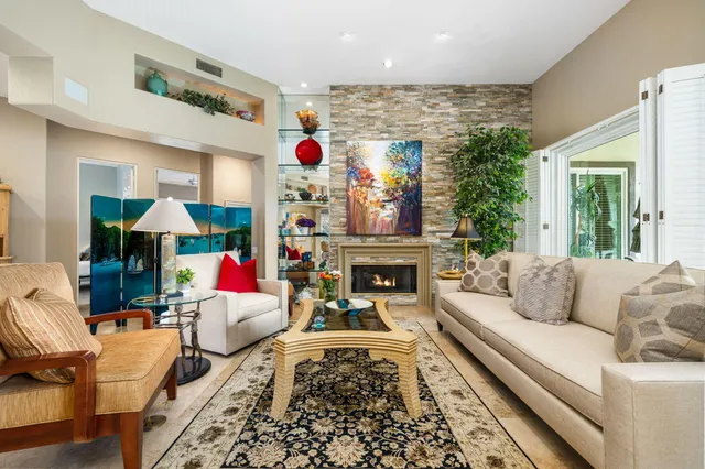 $1,000,000 | 65 Laken Lane, Palm Desert, CA 92211