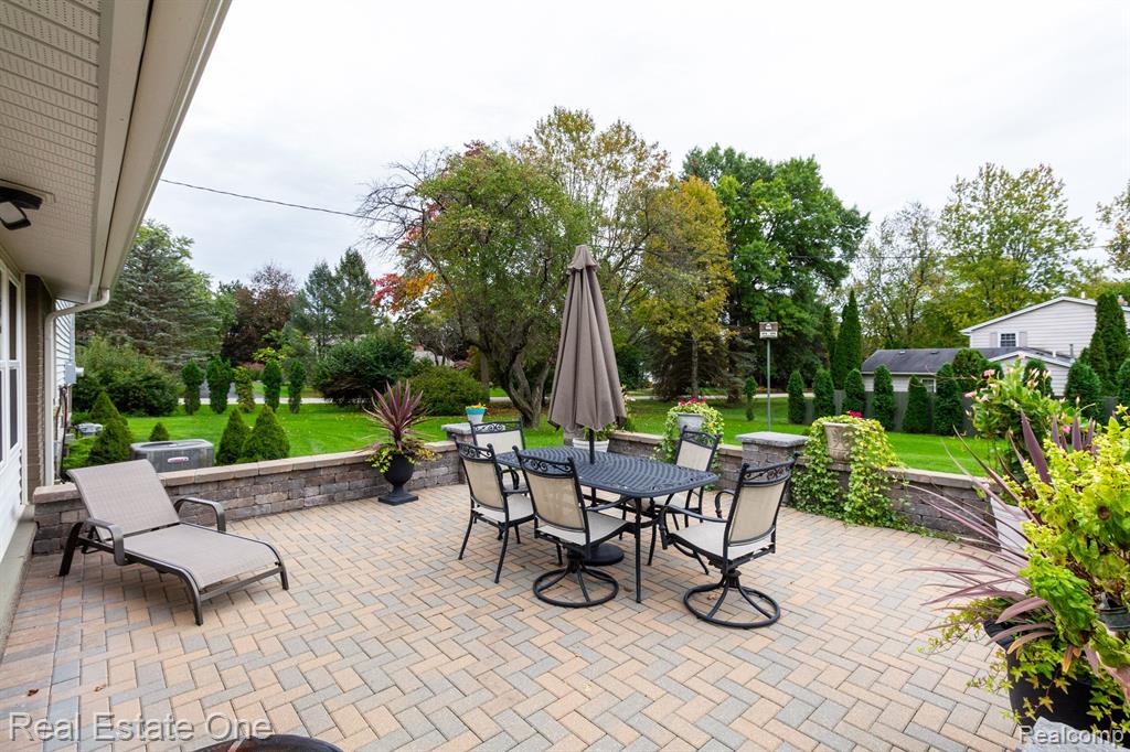 2331 Rusk Road Rochester Hills, MI 48306 - Photo 43 of 46