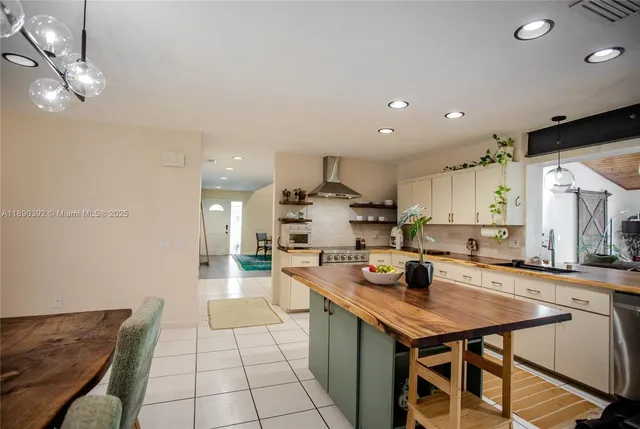 $880,000 | 10605 Southwest 132nd Court, Miami, FL 33186