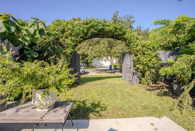 $880,000 | 10605 Southwest 132nd Court, Miami, FL 33186