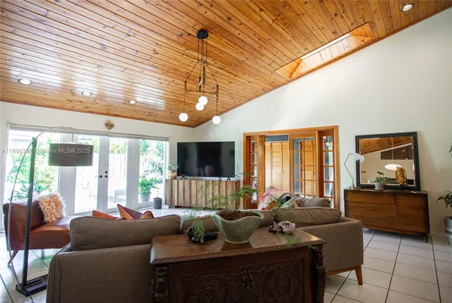 $880,000 | 10605 Southwest 132nd Court, Miami, FL 33186