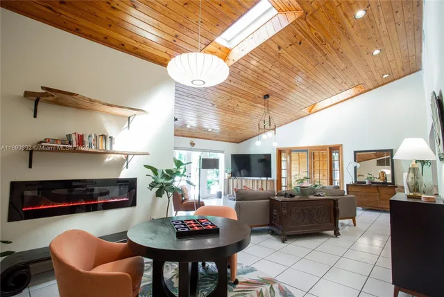 $880,000 | 10605 Southwest 132nd Court, Miami, FL 33186