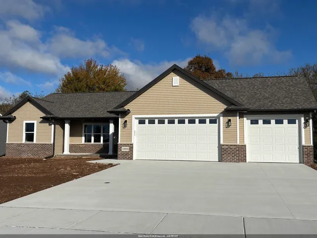 $436,900 | N1893 Medina Drive, Greenville, WI 54942
