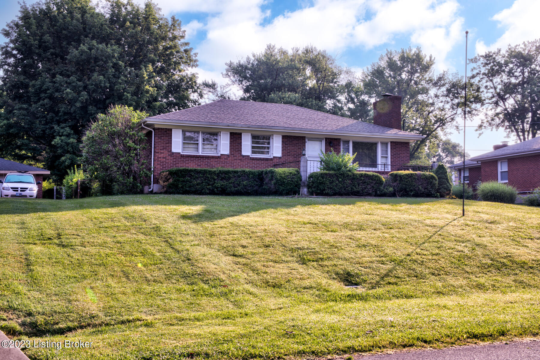 8909 Waltlee Road Louisville, KY 40291 - Photo 25 of 37 GSP-8909_Waltlee_Rd-37