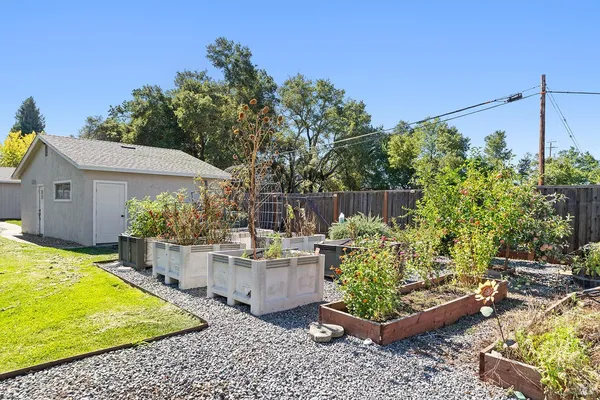$864,900 | 199 Bailhache Avenue, Healdsburg, CA 95448