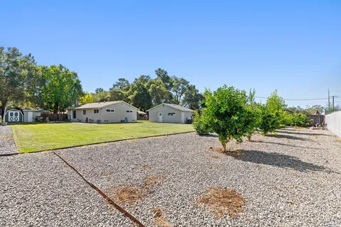 $895,000 | 199 Bailhache Avenue, Healdsburg, CA 95448