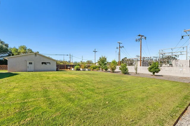 $895,000 | 199 Bailhache Avenue, Healdsburg, CA 95448