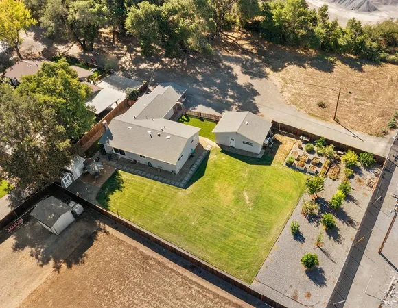 $864,900 | 199 Bailhache Avenue, Healdsburg, CA 95448
