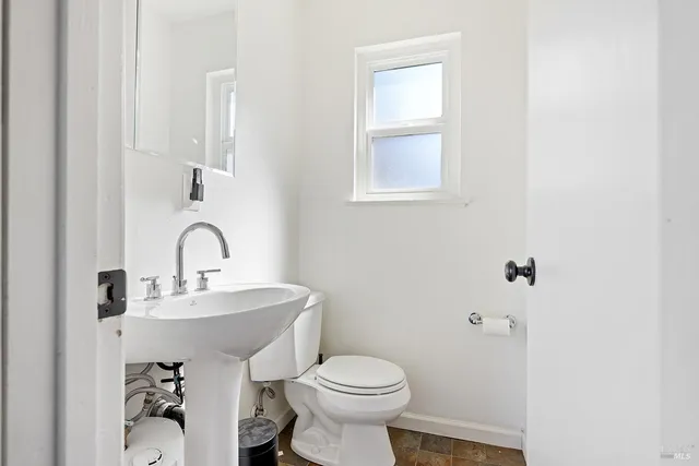 $895,000 | 199 Bailhache Avenue, Healdsburg, CA 95448