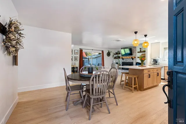 $895,000 | 199 Bailhache Avenue, Healdsburg, CA 95448