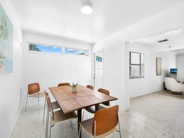 $4,300 | 413 Northeast 25th Avenue, Pompano Beach, FL 33062