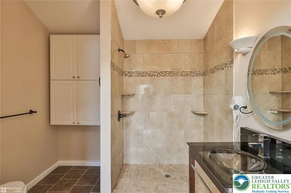 $585,000 | 3032 Center Street, Bethlehem, PA 18017