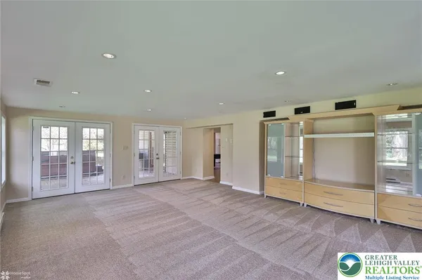 $585,000 | 3032 Center Street, Bethlehem, PA 18017
