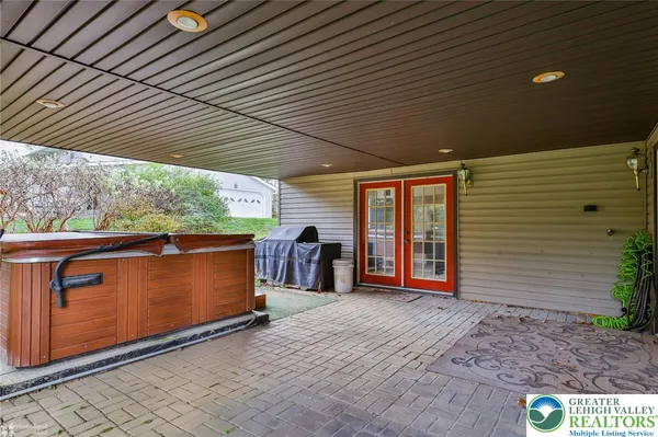$585,000 | 3032 Center Street, Bethlehem, PA 18017