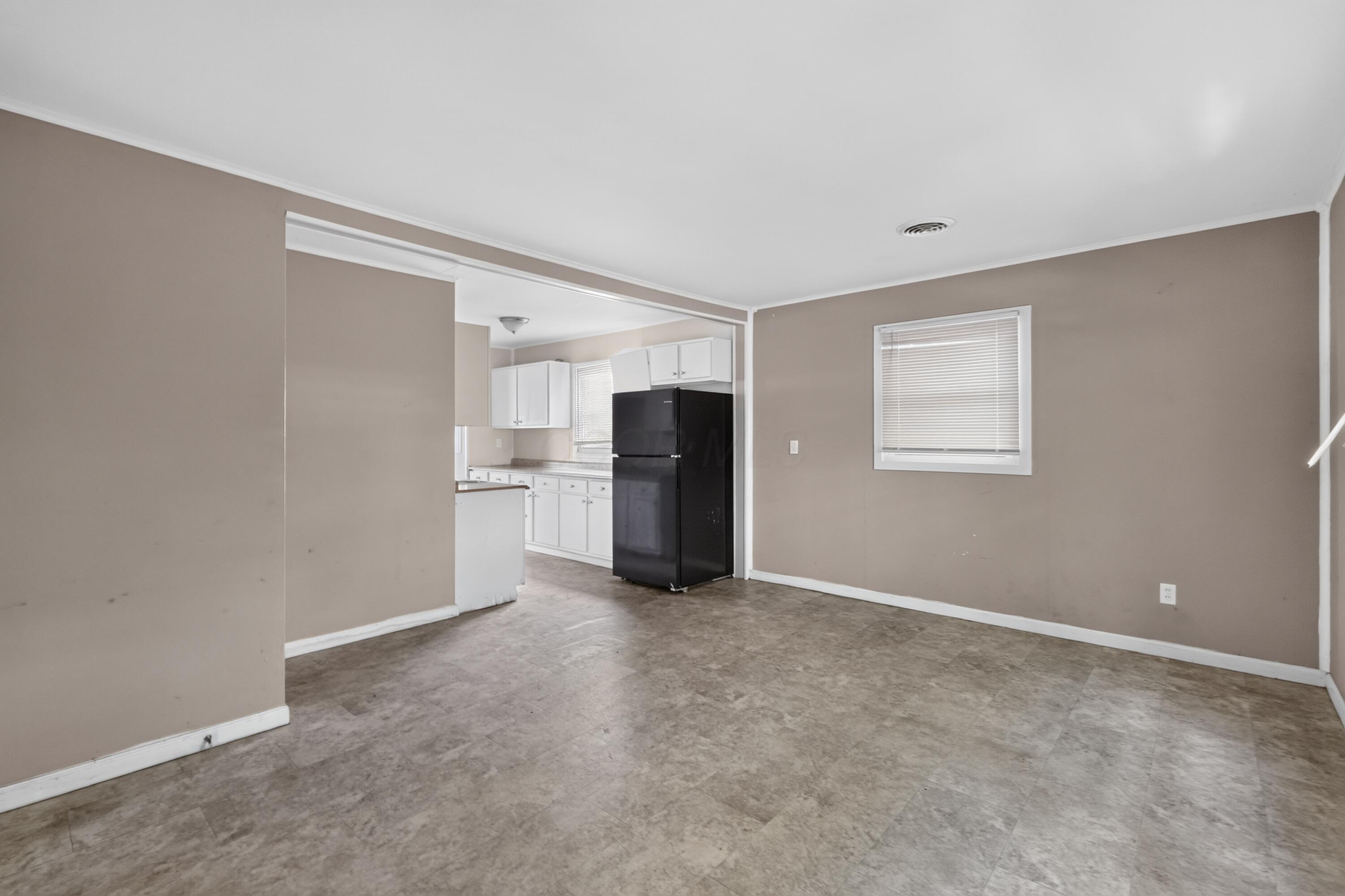 1170 South Hampton Road Columbus, OH 43227 - Photo 17 of 32 17_1170_S_Hampton_Rd-Dining_room-6686