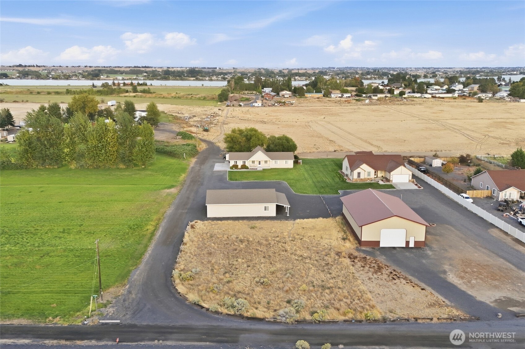 3489 Rd F Northeast Moses Lake, WA 98837 - Photo 7 of 40 Gallery Image 7