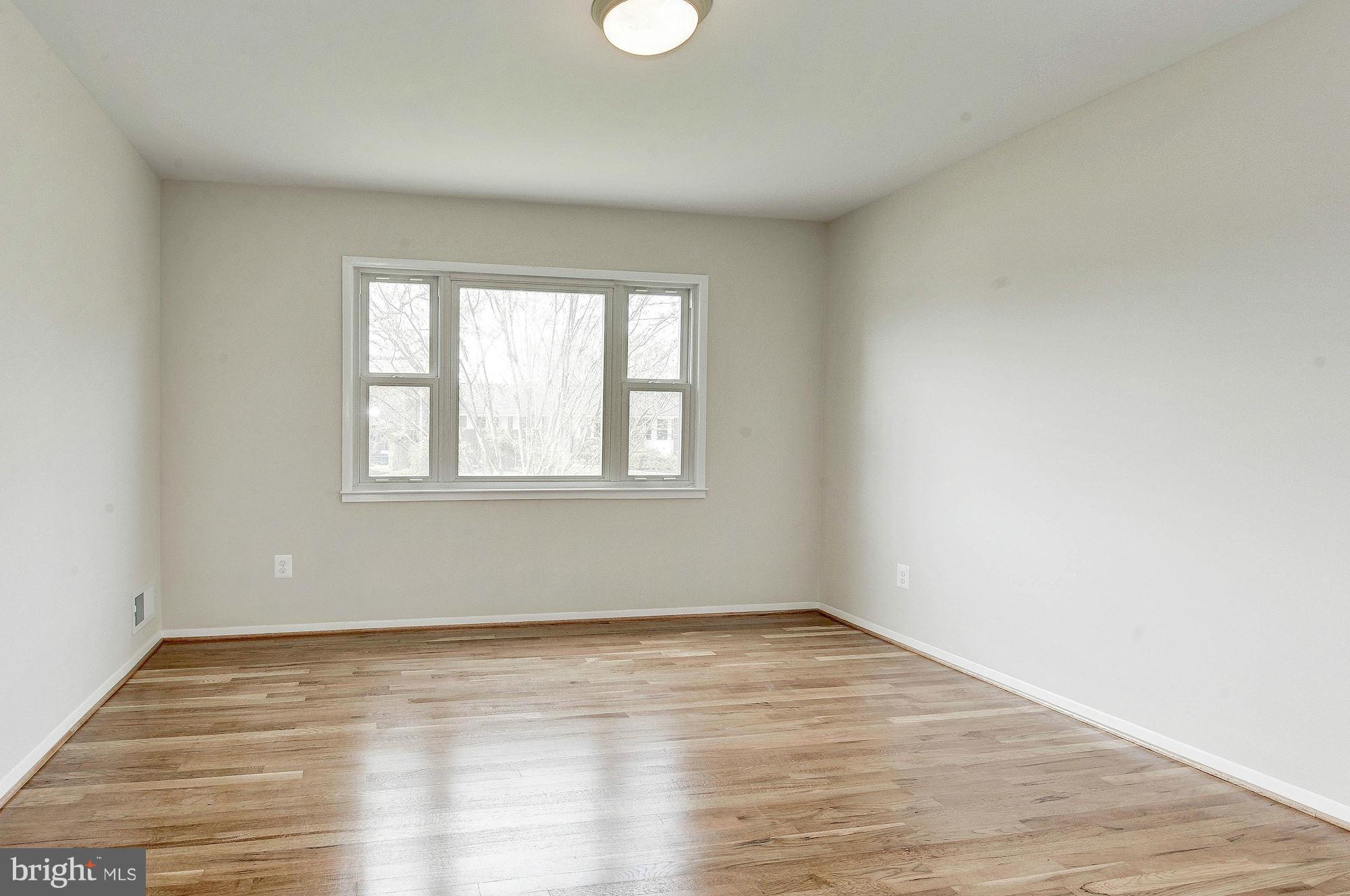 7429 Northrop Road Alexandria, VA 22306 - Photo 13 of 25 Bedroom