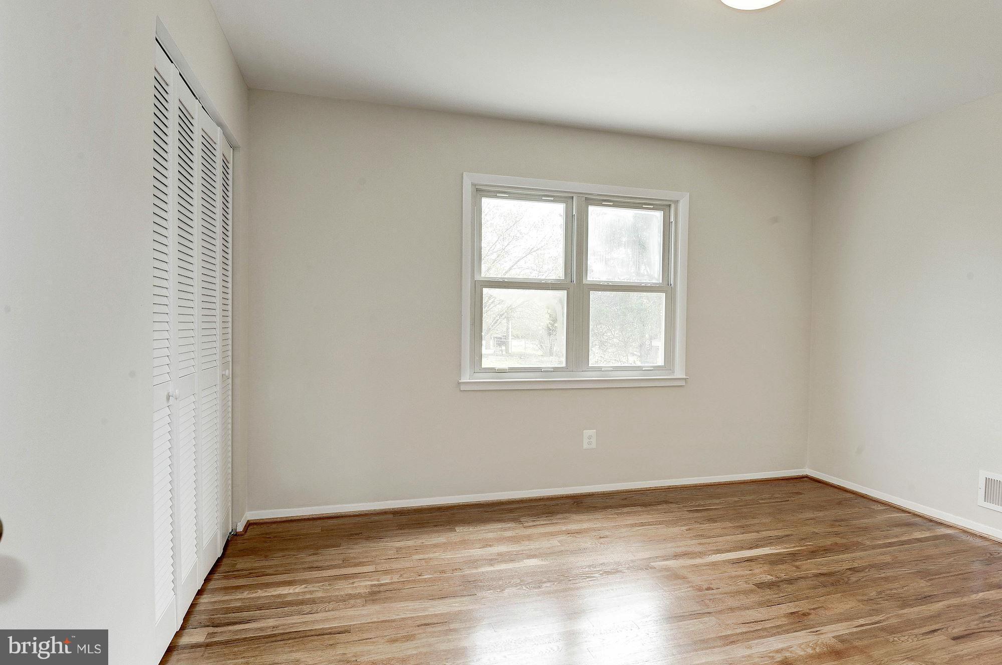 7429 Northrop Road Alexandria, VA 22306 - Photo 17 of 25 Bedroom