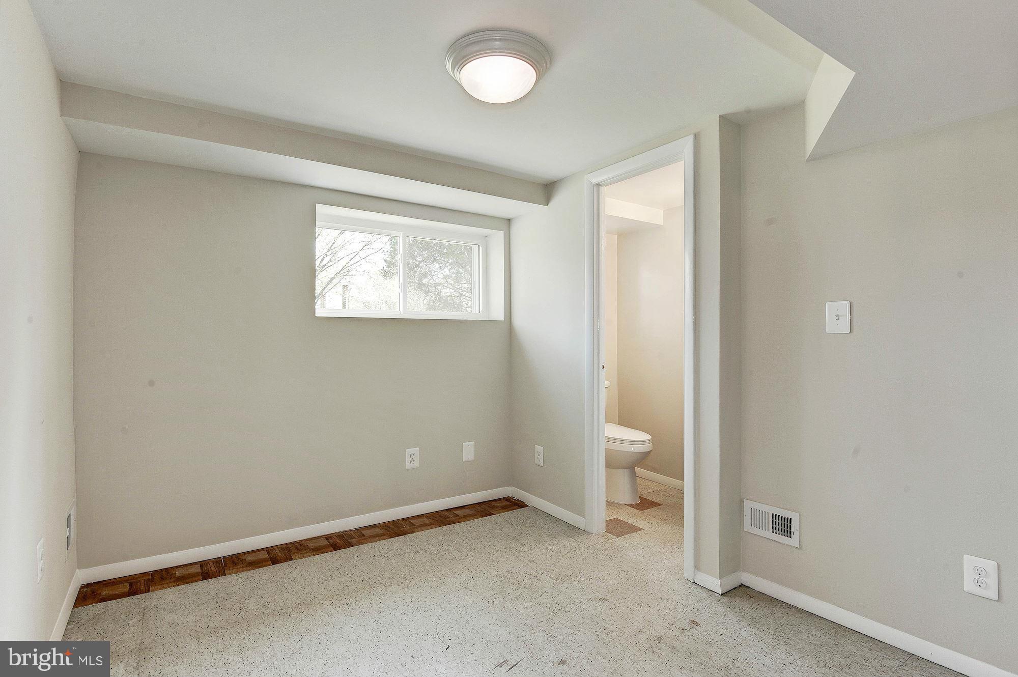 7429 Northrop Road Alexandria, VA 22306 - Photo 21 of 25 Den or Possible LL BR