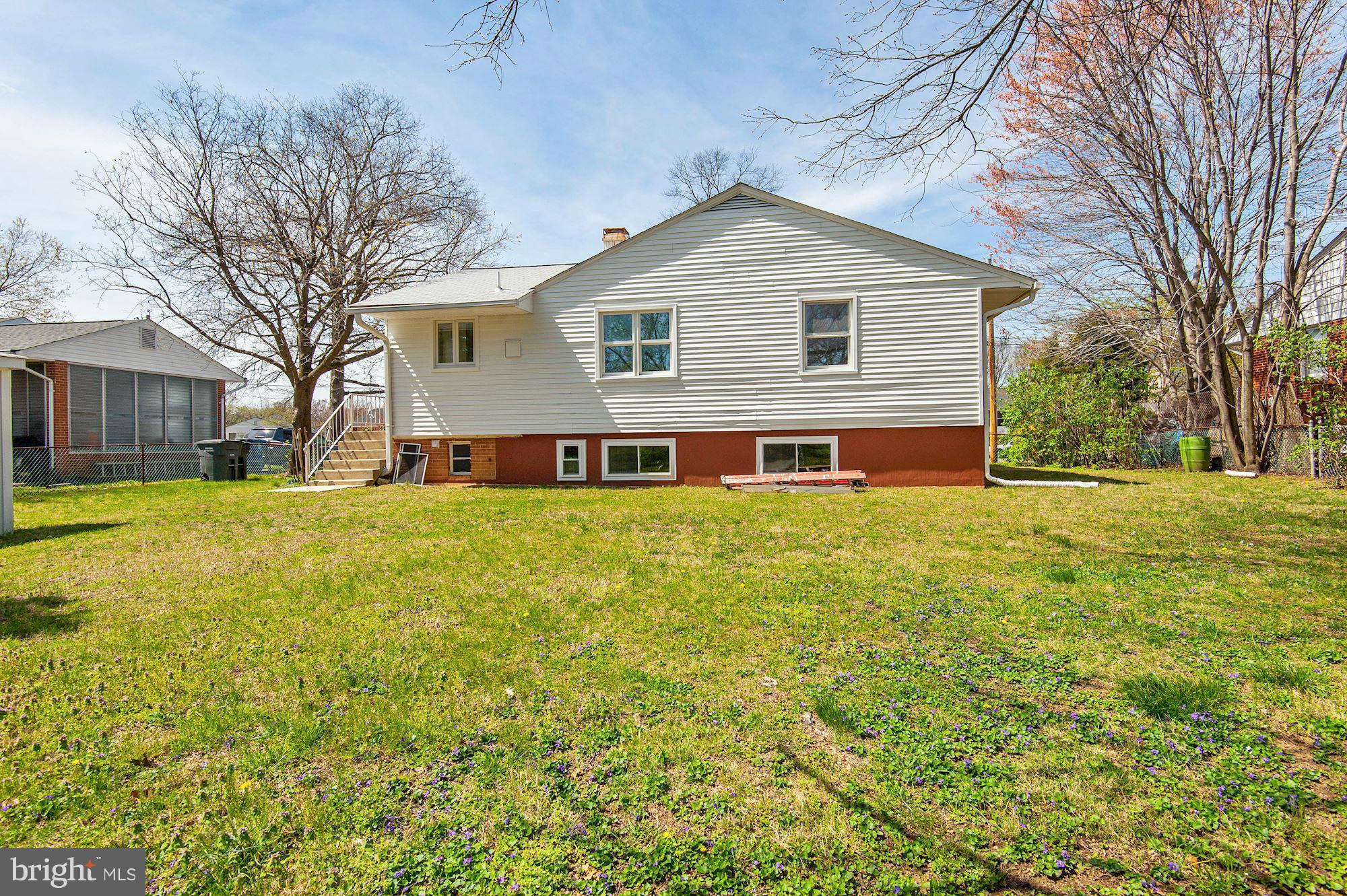 7429 Northrop Road Alexandria, VA 22306 - Photo 24 of 25 Exterior (Rear)