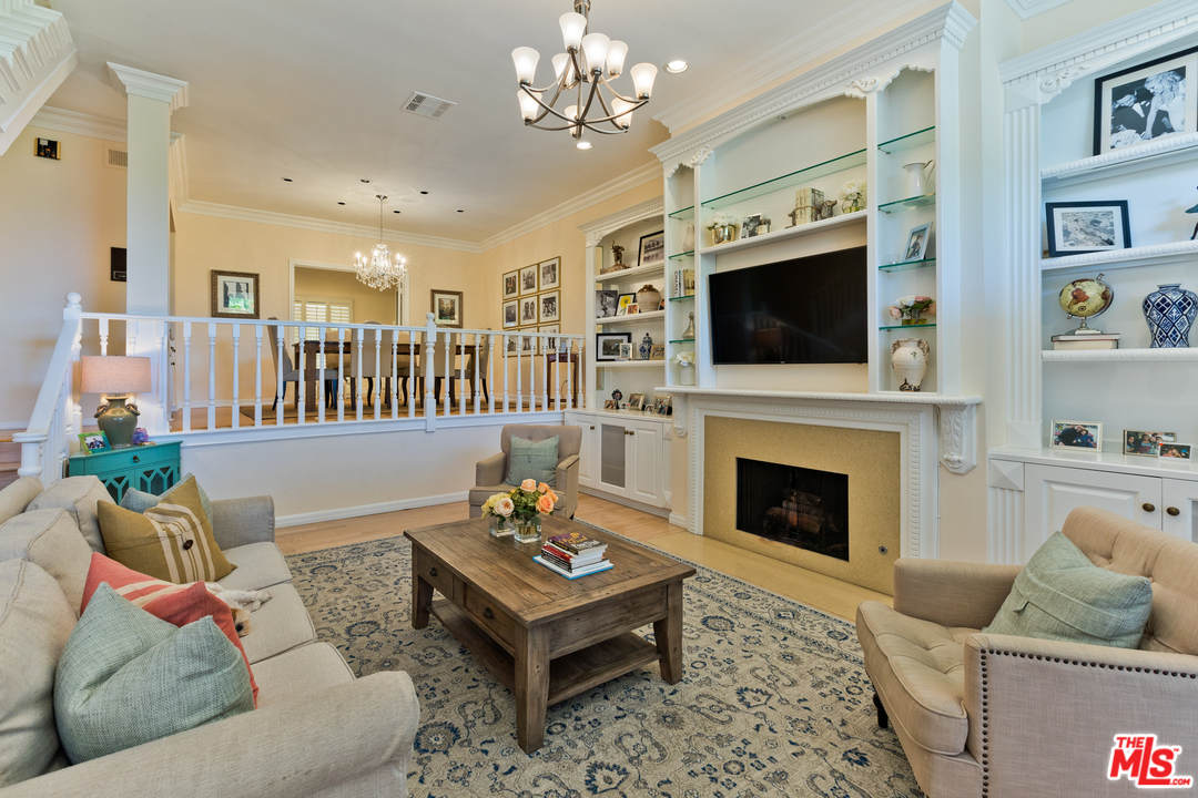 2311 Roscomare Road, Unit 2 Los Angeles, CA 90077 - Photo 23 of 25 Gallery Image 23