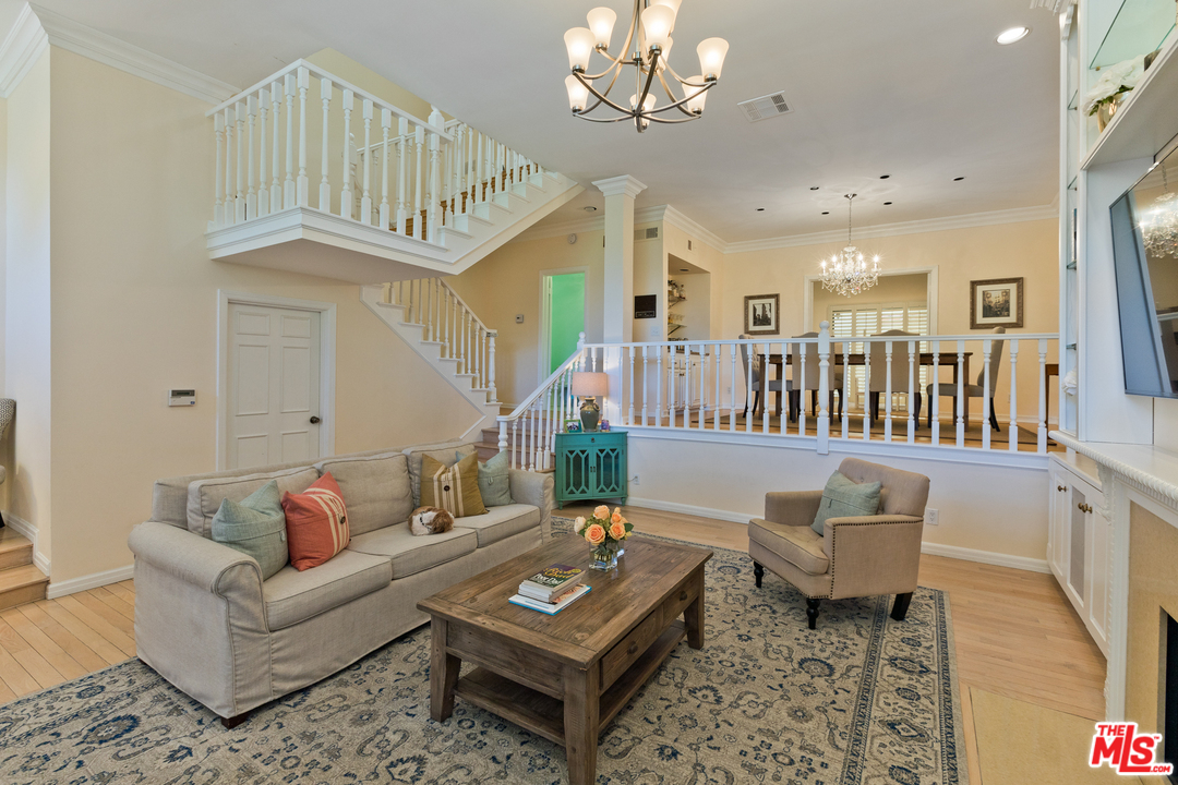 2311 Roscomare Road, Unit 2 Los Angeles, CA 90077 - Photo 24 of 25 Gallery Image 24