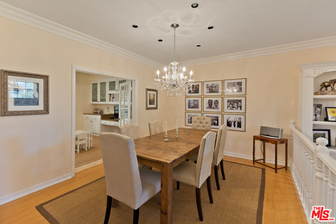 2311 Roscomare Road, Unit 2 Los Angeles, CA 90077 - Photo 6 of 25 Gallery Image 6