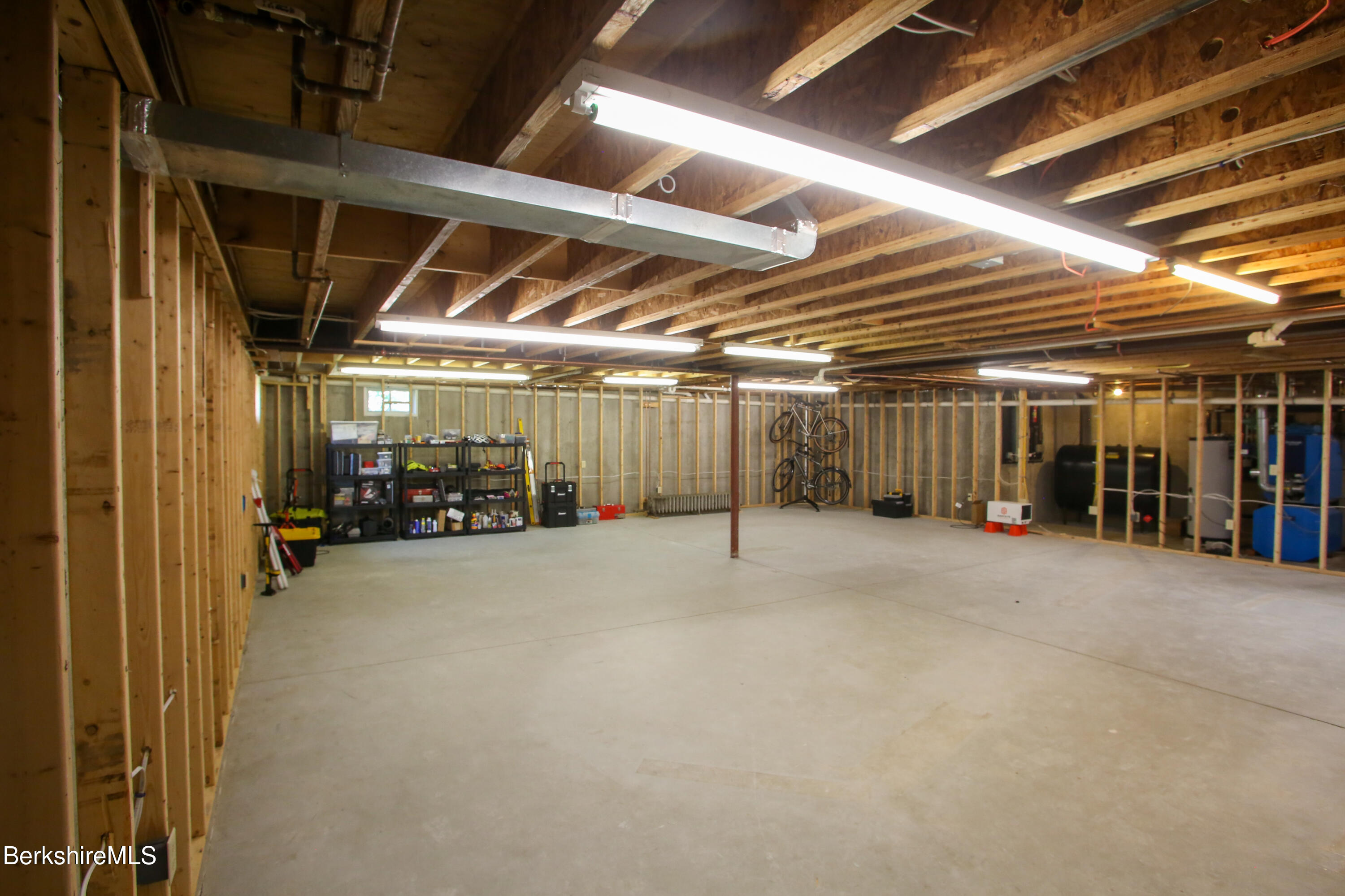 18 East Road Adams, MA 01220 - Photo 36 of 53 1-580A0523