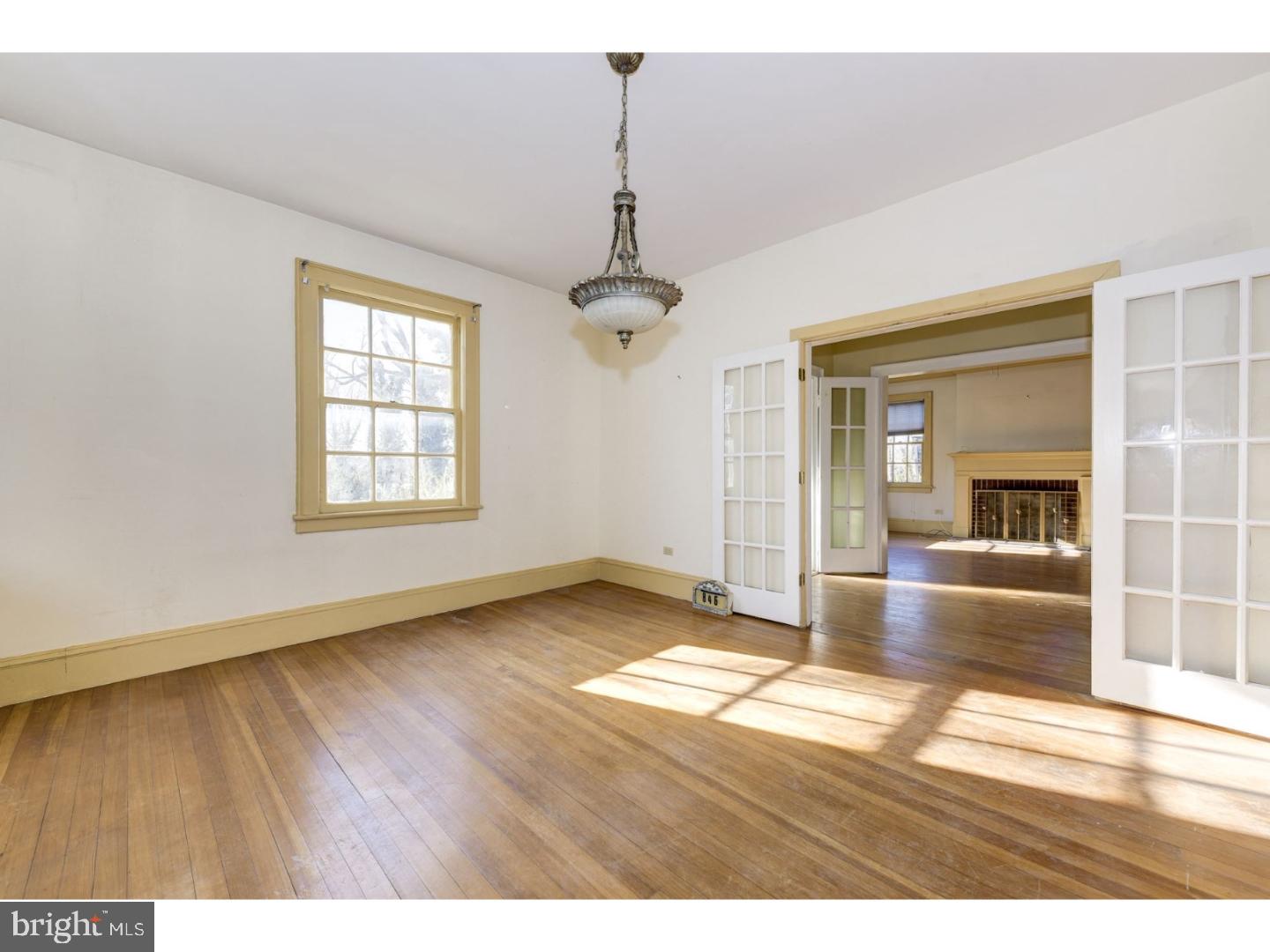 846 Riverside Avenue Trenton, NJ 08618 - Photo 5 of 16 Gallery Image 5