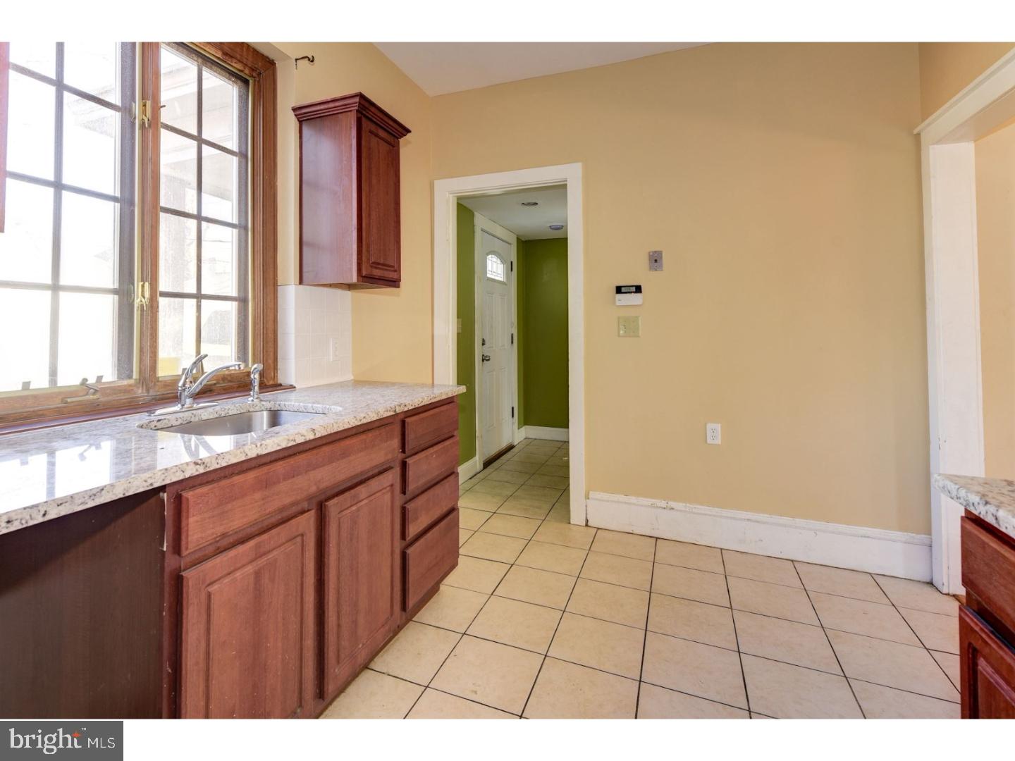 846 Riverside Avenue Trenton, NJ 08618 - Photo 8 of 16 Gallery Image 8