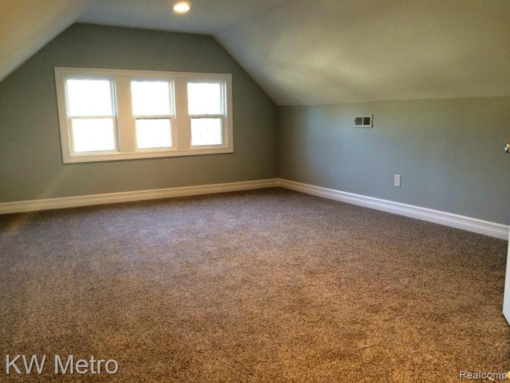 610 Stratford Road Ferndale, MI 48220 - Photo 18 of 36 IMG_8497.jpg
