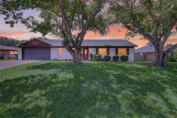 $310,000 | 710 Ridgeway Road, Joshua, TX 76058