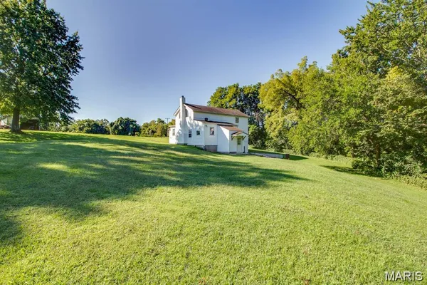 $160,000 | 5158 South Mississippi River Road, Golden Eagle, IL 62036