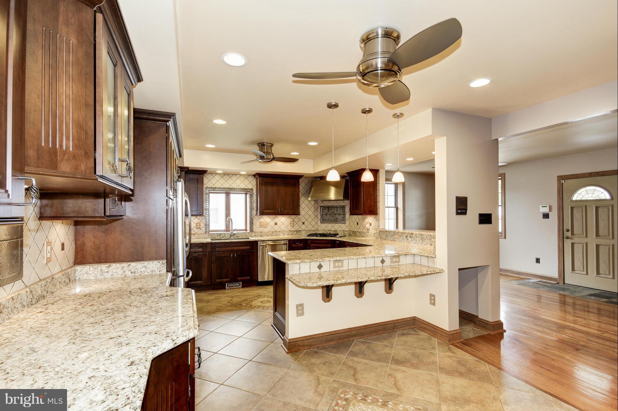 300 Pinewood Road Baltimore, MD 21222 - Photo 7 of 24 Kitchen