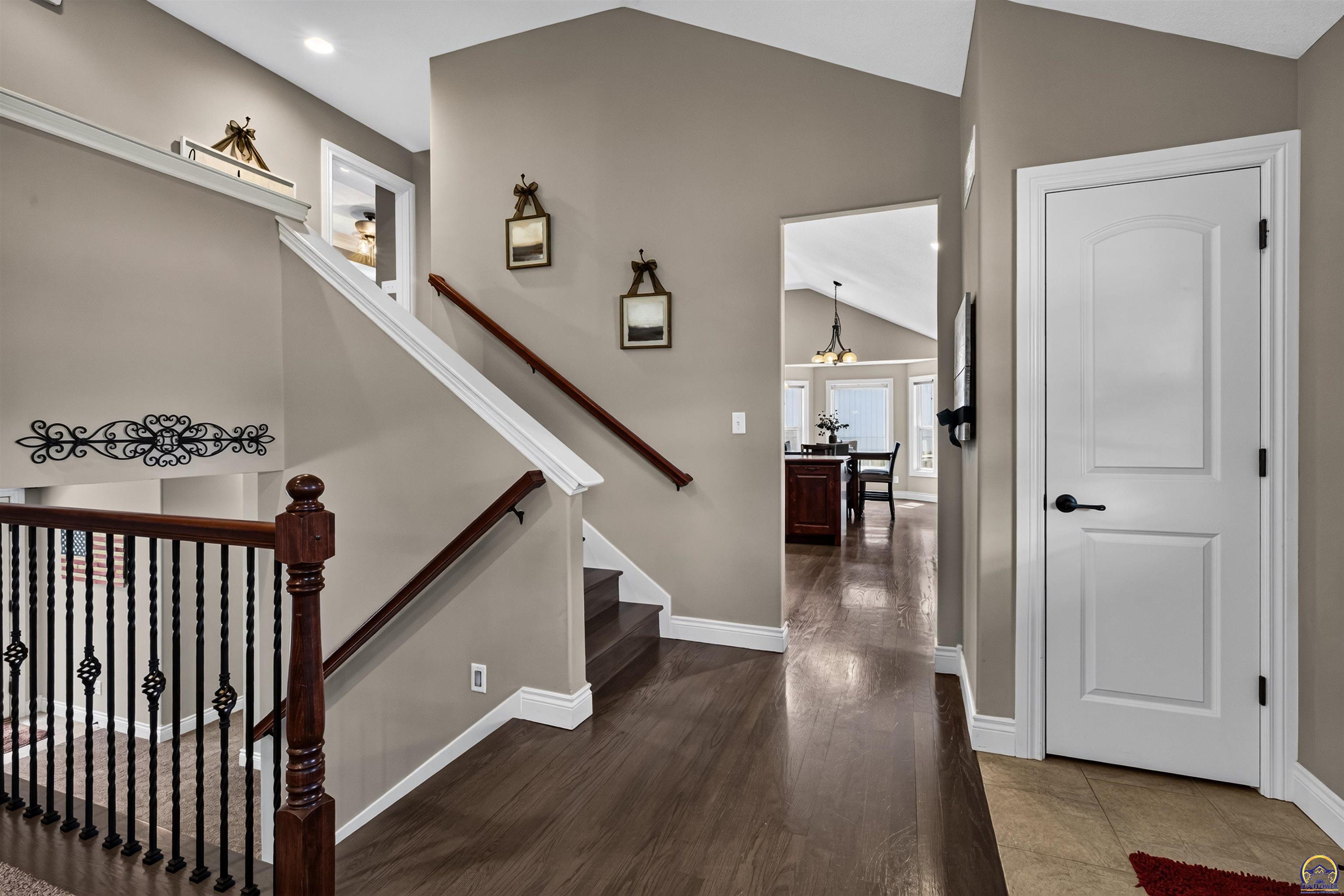 4436 Southeast Stone Creek Road Topeka, KS 66609 - Photo 12 of 44 Gallery Image 12