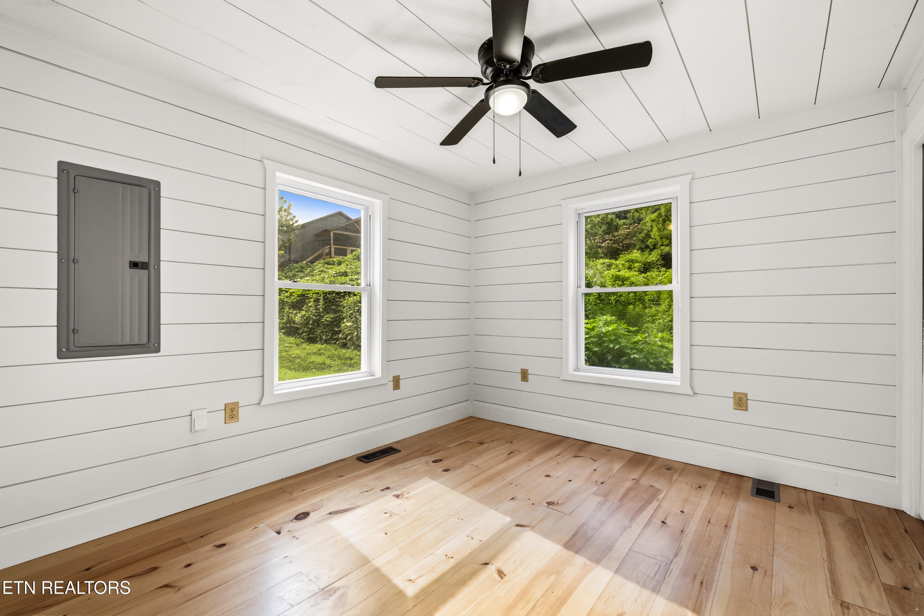 157 Greasy Cove Road Cosby, TN 37722 - Photo 17 of 31 Positive Perceptions-16