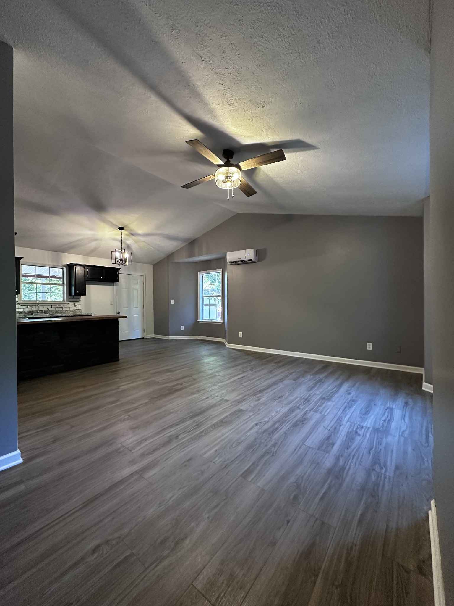 112 Bavaria Road Hohenwald, TN 38462 - Photo 3 of 11 Gallery Image 3