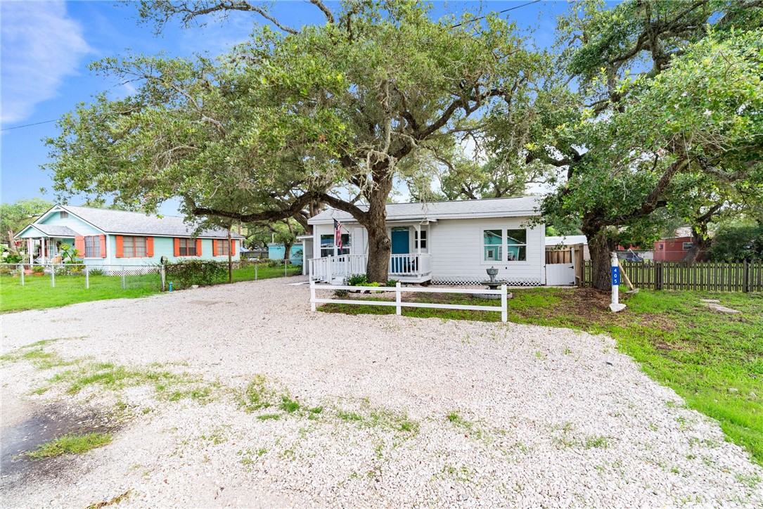 405 Broadway Street Fulton, TX 78382 - Photo 4 of 27