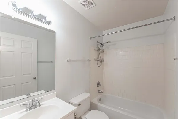 $1,500 | 10680 Royal York Drive, Conroe, TX 77303