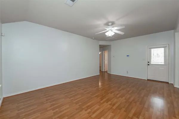 $1,500 | 10680 Royal York Drive, Conroe, TX 77303